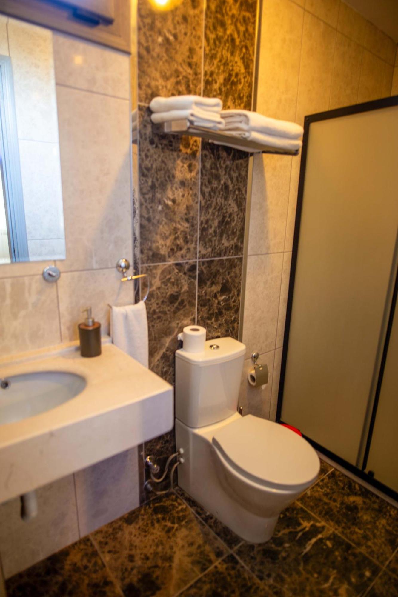 Cunda Mor Limon Otel Ayvalik Exterior photo