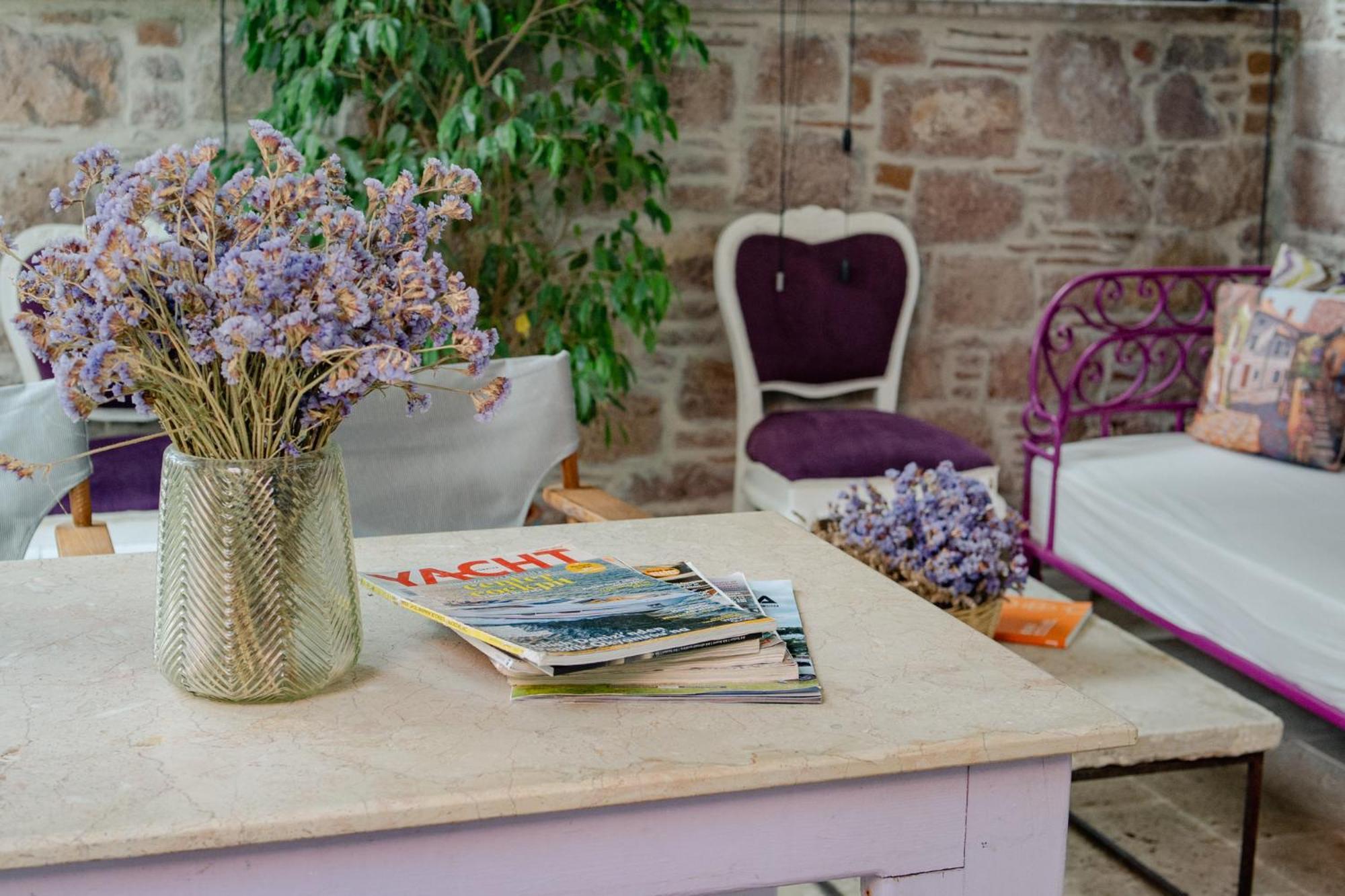 Cunda Mor Limon Otel Ayvalik Exterior photo
